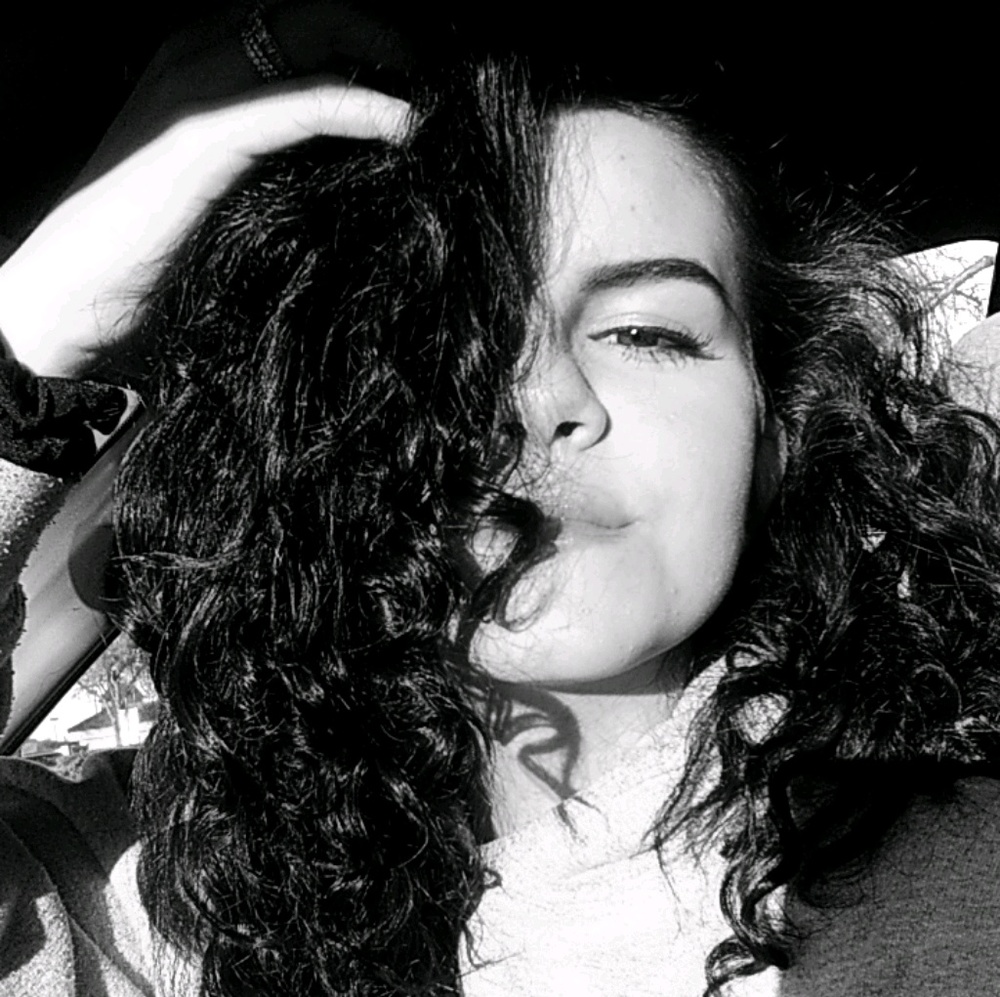 Meet your Posher, Olivia